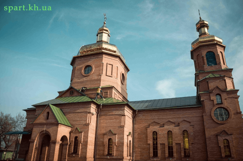 Обслуговування храмів